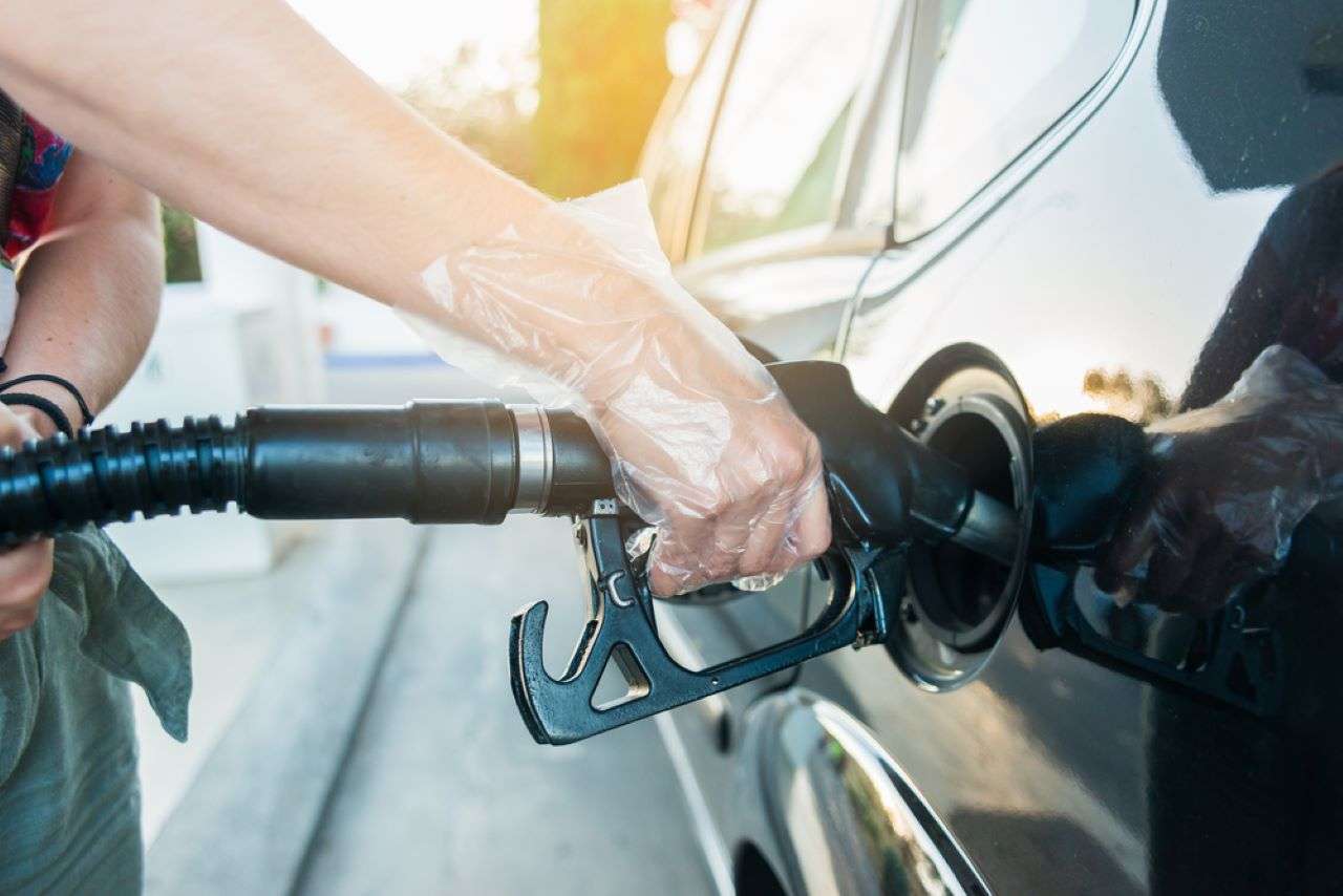 Benzine 3,20 TL zam: İstanbul'da litre fiyatı 80 TL'yi aştı