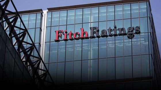 Fitch'ten 2027 uyarısı: Yapay zeka yatırımları ve petrol fiyatları küresel riskleri artırıyor