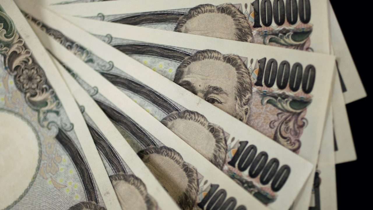 Yen, müdahale beklentileriyle dolar karşısında güçleniyor