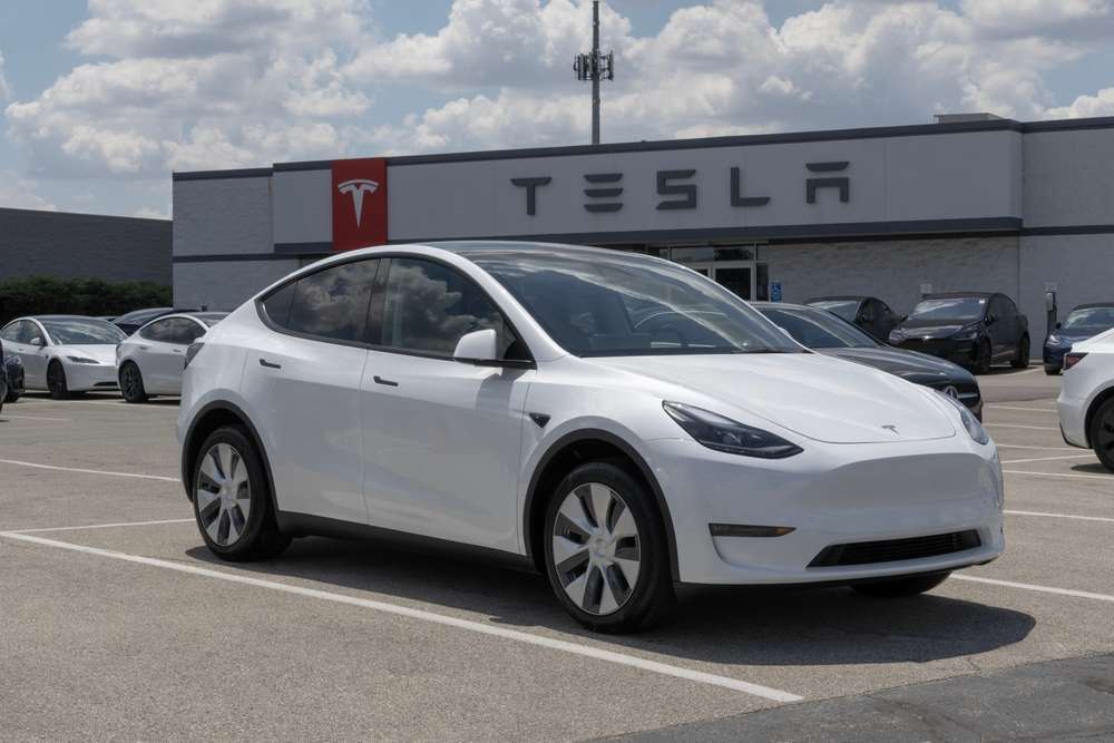 Tesla için hedef fiyatlar aşağı yönlü revize edildi