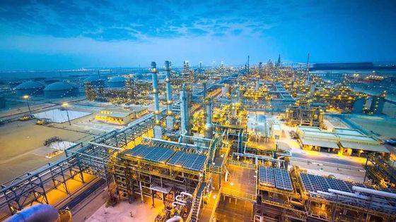 Suudi Arabistan'ın en büyük petrol ihracat merkezindeki yangın kontrol altına alındı