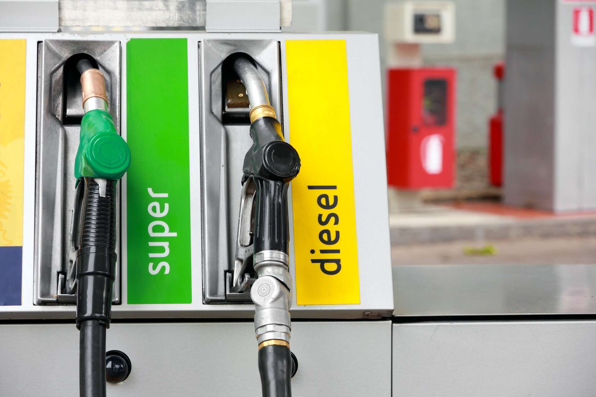 Motorinde kademeli ÖTV artışına geçildi, eşel mobil sistemi kaldırıldı