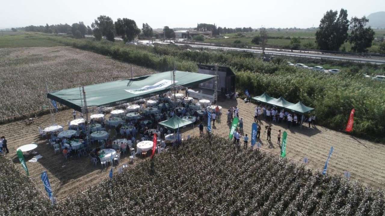 Hektaş’ın yeni pamuk tohumu Egeli çiftçilere tanıtıldı