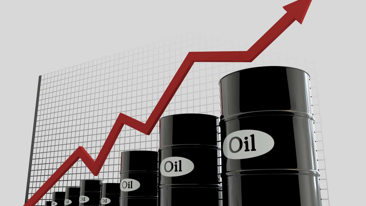 Petrol fiyatları yüzde 2’den fazla yükseldi