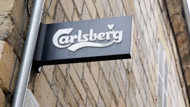 Carlsberg, Rusya'daki bira fabrikalarını Anadolu Efes'e sattığı haberlerini yalanladı
