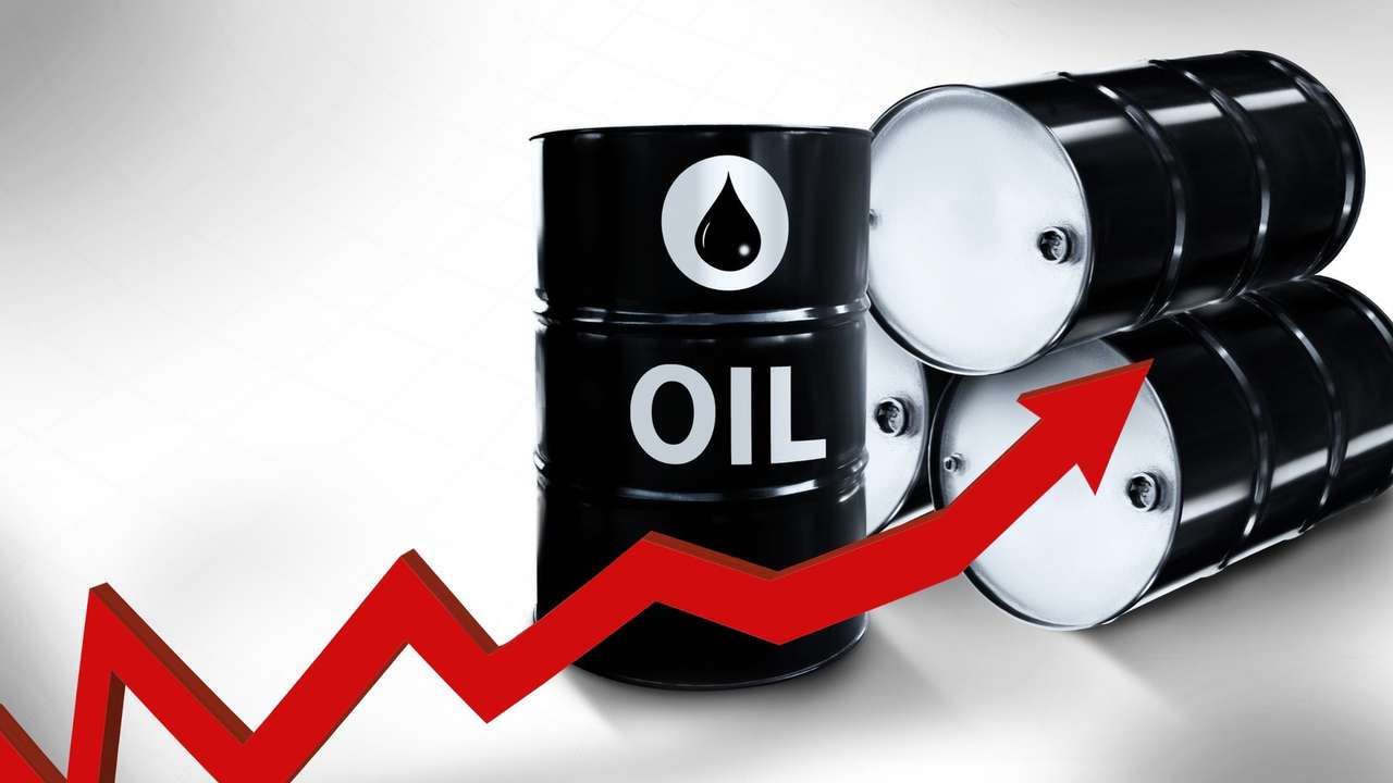EIA, küresel petrol talebi büyüme tahminini yükseltti
