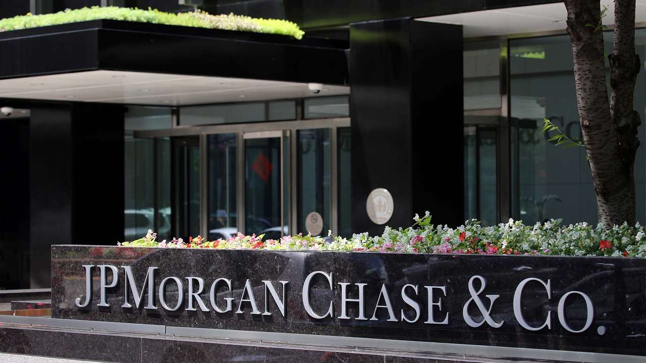 JPMorgan ve Wells Fargo temettü miktarlarını artırdılar