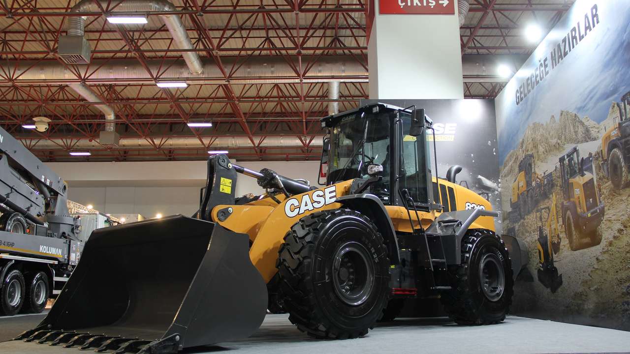 TürkTraktör, faz 5 emisyonlu en yeni CASE iş makinelerini Hazır Beton Fuarı’nda sergiliyor