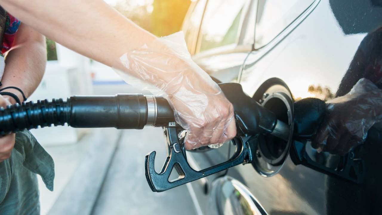 Benzine zam bekleniyor
