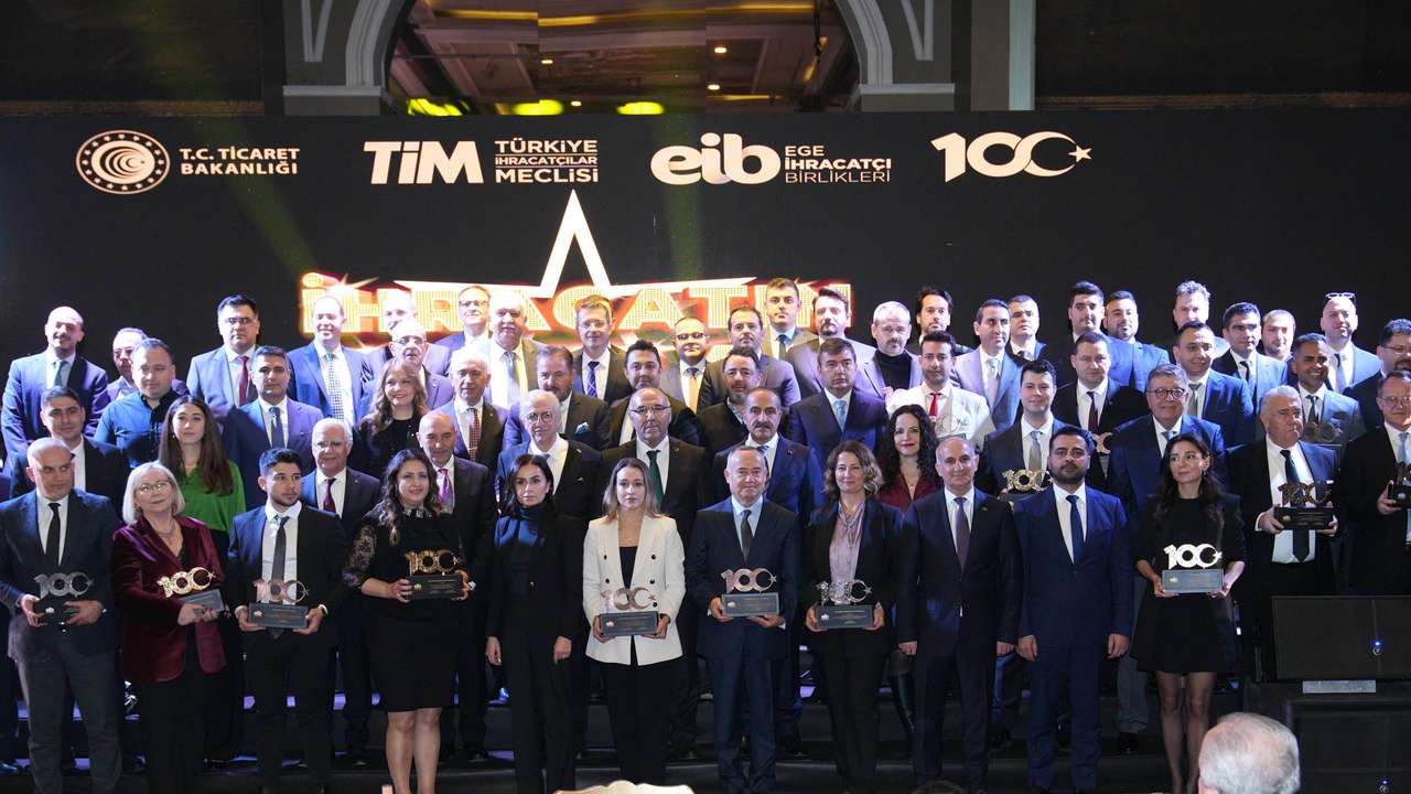 Ege İhracatçı Birlikleri 57 firmaya, 61 ödül verdi