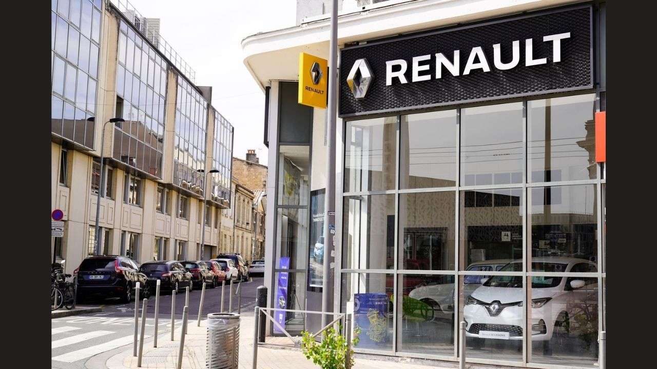 Renault dört yıl üst üste yaşanan düşüşün ardından büyümeye geri döndü