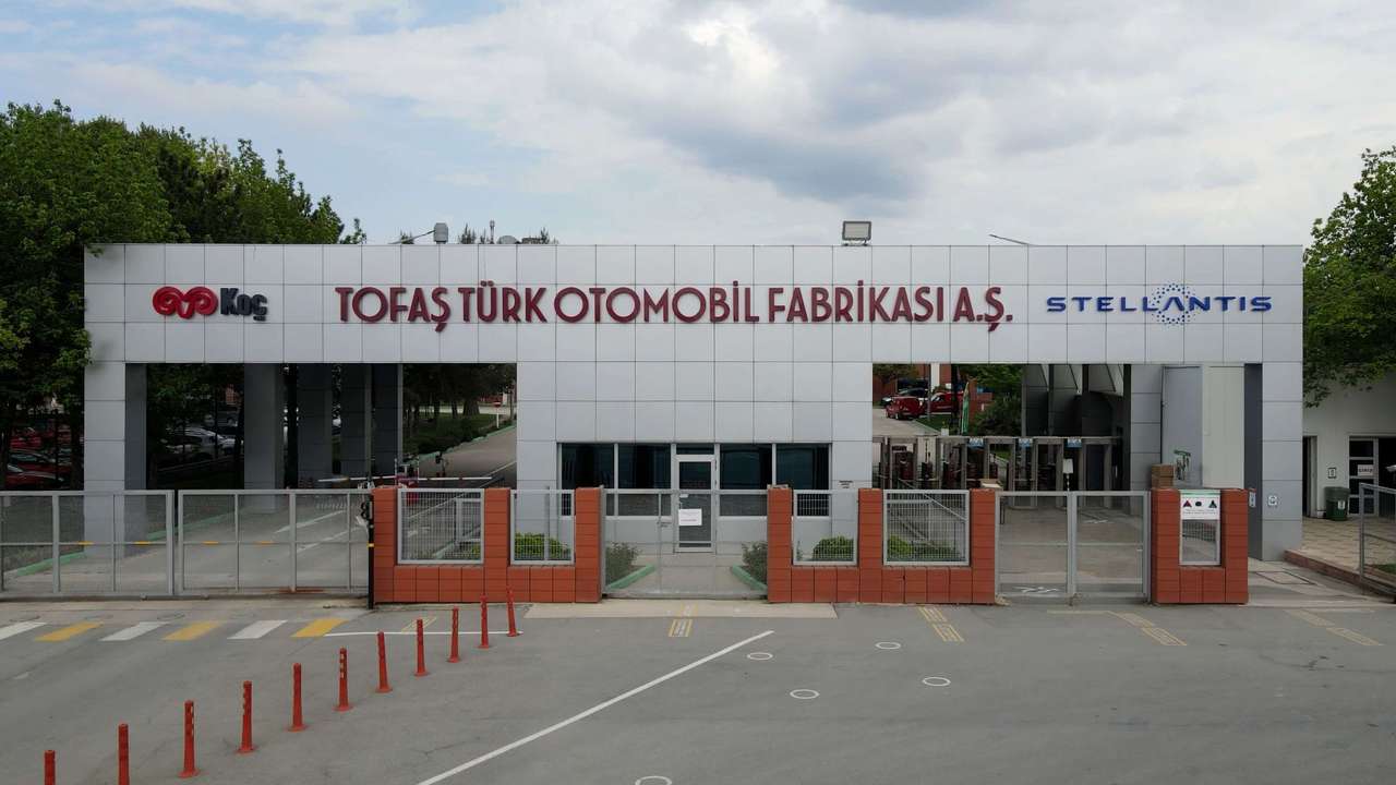 Tofaş Otomobil Fabrikaları, hisse başına net 18 TL nakit kar payı ödenmesini Genel Kurul'a teklif edecek