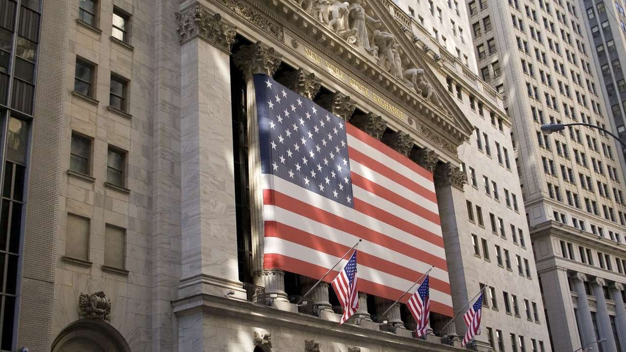 Wall Street açılışı yaklaşırken S&P 500 artıda, teknoloji hisseleri yine ön planda