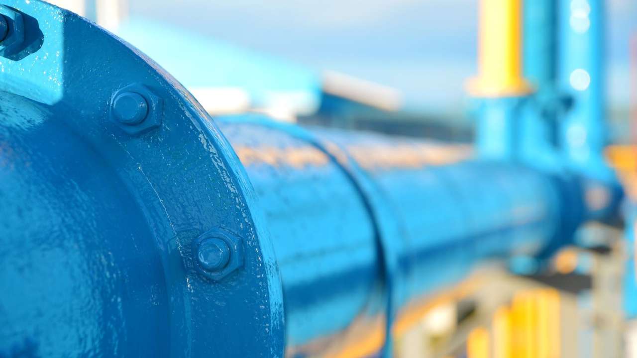 Türkiye'den geçen boru hatlarından taşınan petrol Mayıs'ta %3,0 azaldı