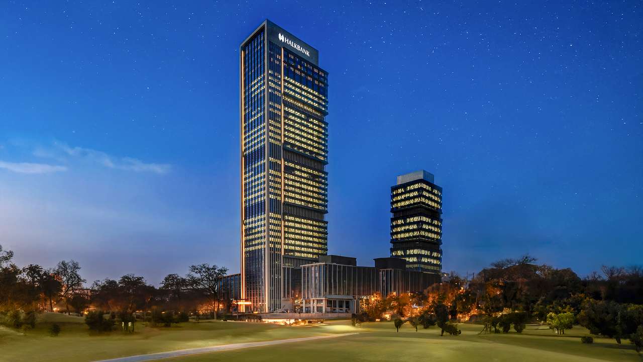 Halkbank: Bankamızın faaliyetleri nedeniyle zarar etmesi söz konusu değildir