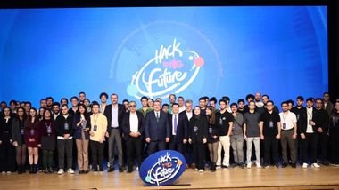 VakıfBank/Üstünsalih: Dijitalleşme ve sürdürülebilirlik yatırımlarımız ile sektörde öncü bir rol oynuyoruz