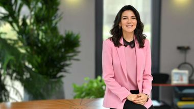 Doğan Holding YK Başkanı Begüm Doğan Faralyalı, görevini Hanzade Doğan’a devrediyor