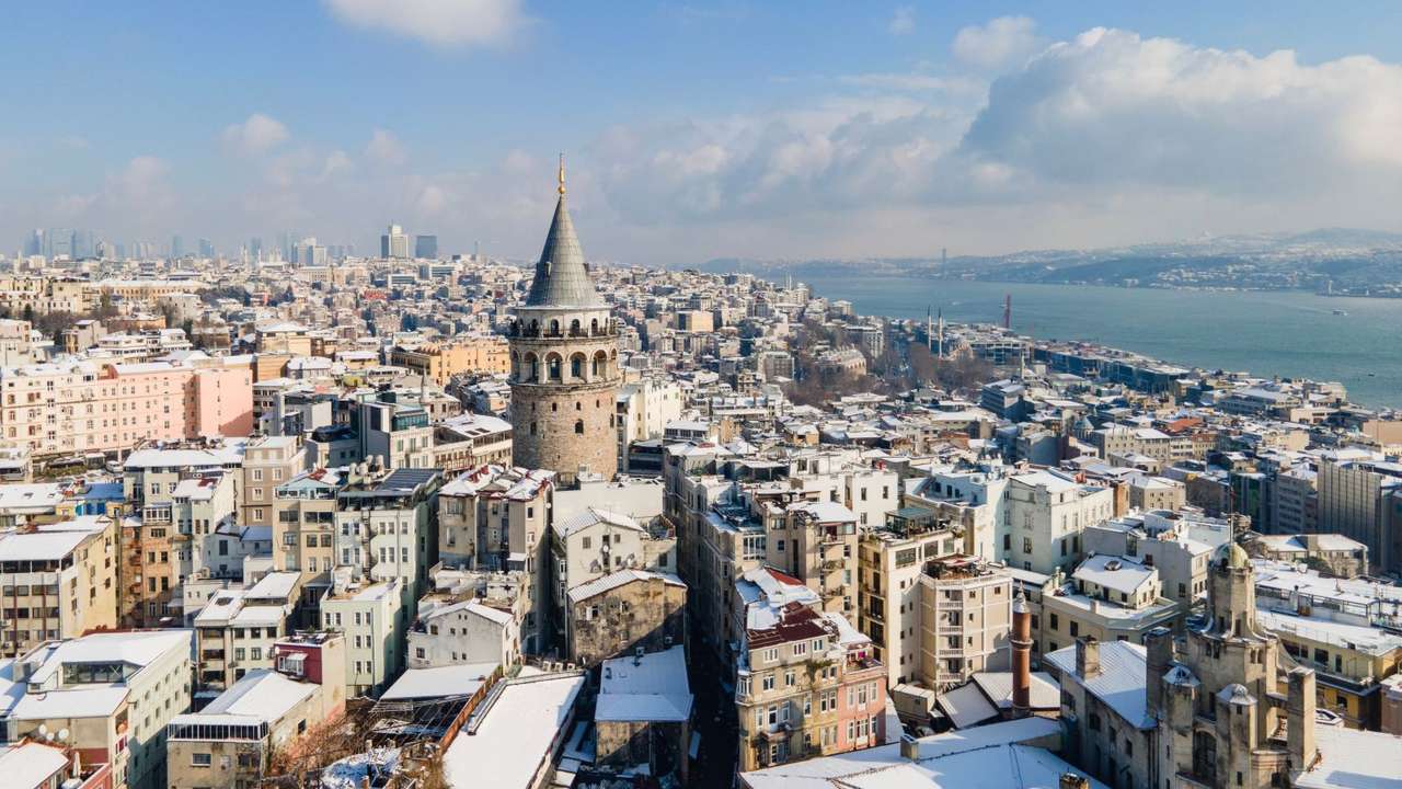 AKOM, İstanbul'da Çarşamba ve Perşembe günleri kar yağışı beklendiğini açıkladı