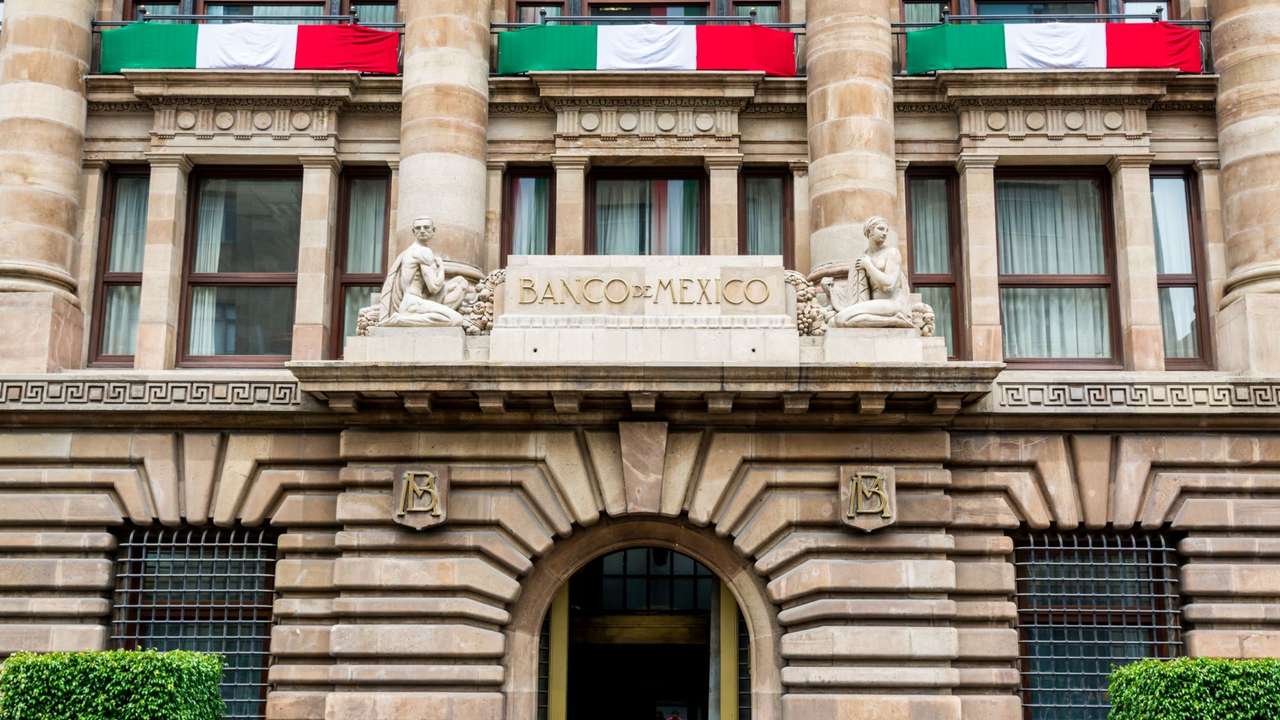 Meksika Merkez Bankası, politika faizinde 50 baz puan indirime gitti