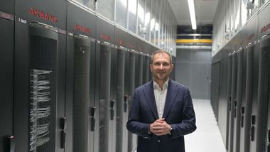 Akbank, 315 milyon dolarlık teknoloji yatırımı yaptı