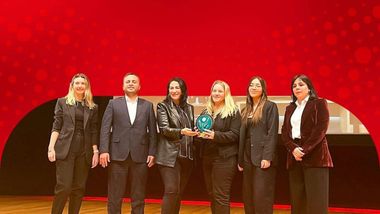ŞOK Marketler, Kadın Dostu Markalar 2025 Farkındalık Ödülü’nü aldı