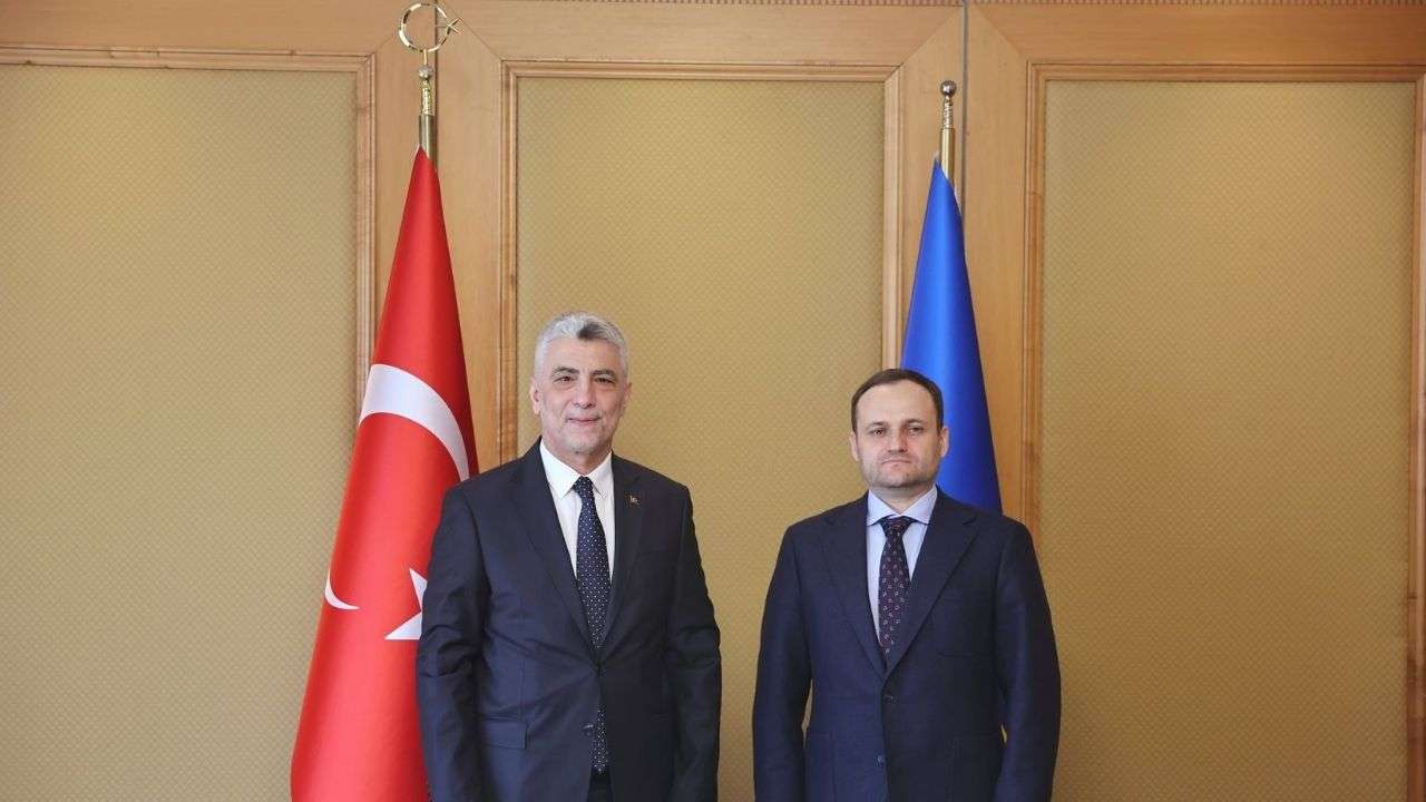 Bolat, Ukrayna’nın Yeniden İmarından Sorumlu Başbakan Yardımcısı Kuleba ile bir araya geldi