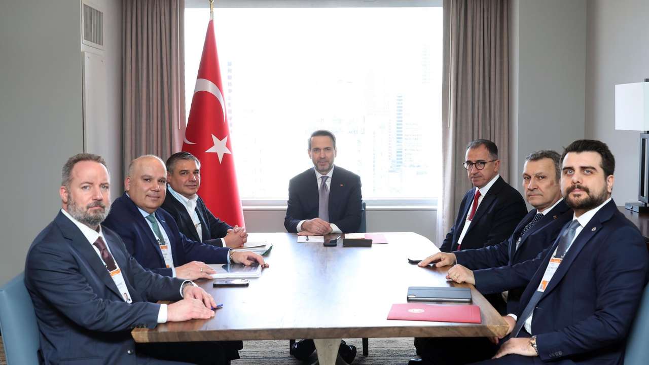 Bayraktar, AtkinsRealis, Baker Hughes ve ConocoPhillips’in üst düzey yöneticileriyle görüştü