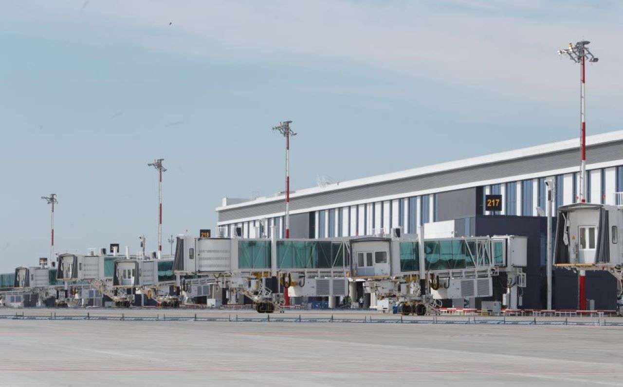 Antalya Havalimanı'nda kapasite artırım yatırımlarının birinci fazı tamamlandı