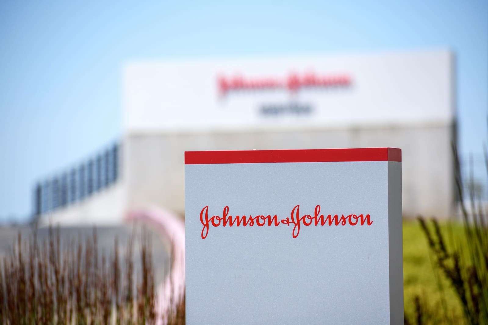 Johnson & Johnson'ın karı ve satışları beklentilerin üzerinde gerçekleşti
