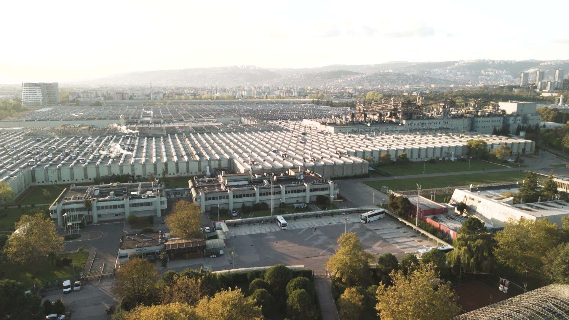 Enerjisa Enerji ve Brisa, enerji verimliliğini artırmak için güçlerini birleştirerek önemli bir projeye imza atıyor