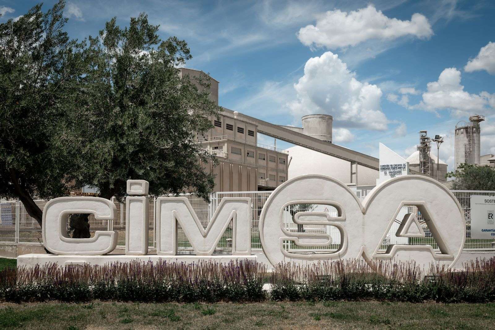 Çimsa, ilk çeyrekte net satışlarını %21 artırdı