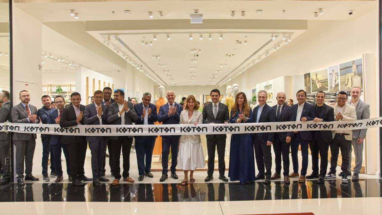 Koton, Dubai Mall’daki yenilenen mağazasının kapılarını açtı