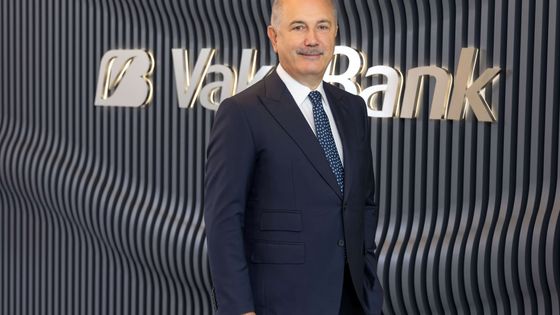 VakıfBank/Üstünsalih: Sürdürülebilir eurobond ihraç büyüklüğümüz 3 milyar doları aştı