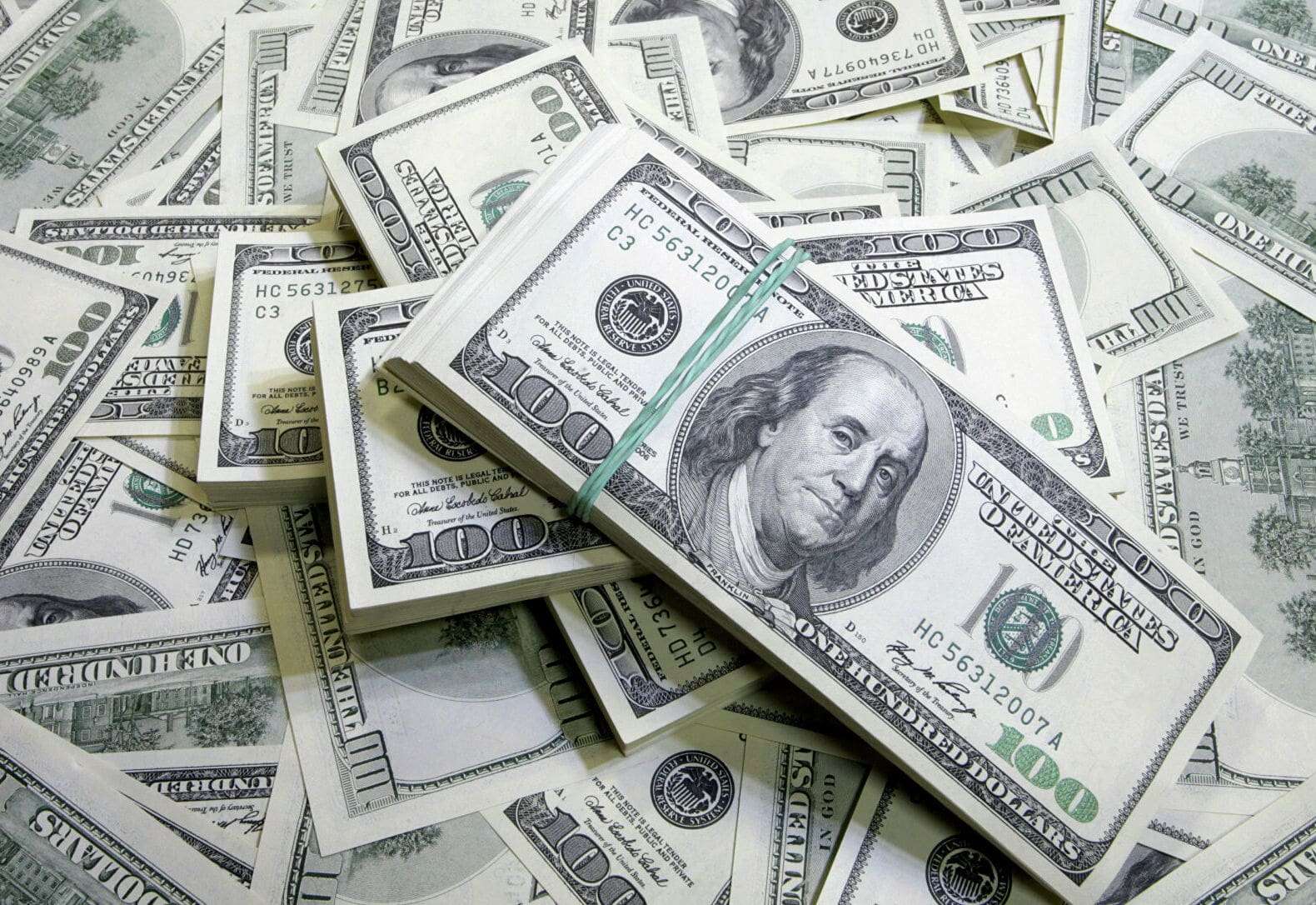 Yurt içi yerleşiklerin döviz mevduatı 925,25 milyon dolar arttı