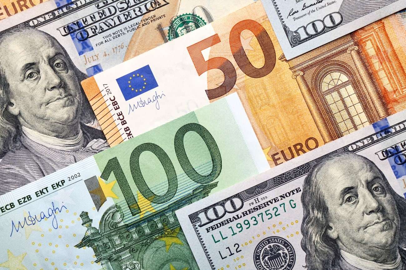 Euro, ABD doları karşısında zayıflamaya devam ediyor