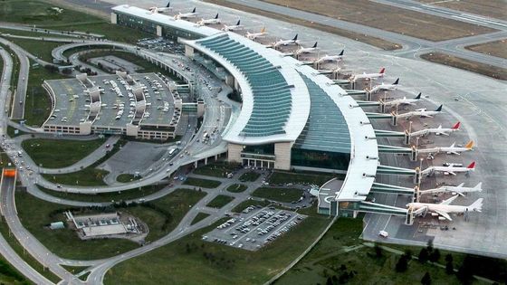 TAV Havalimanları, ilk altı ayda 824 milyon euro ciro elde etti