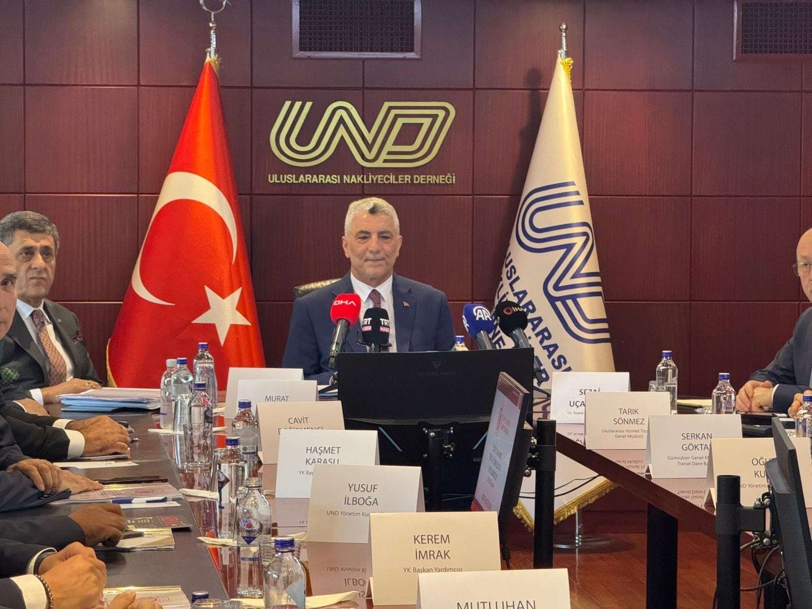Bolat: Mal ve hizmet ihracatındaki ivmelenme ile Temmuz'da cari işlemlerde fazla bekleniyor
