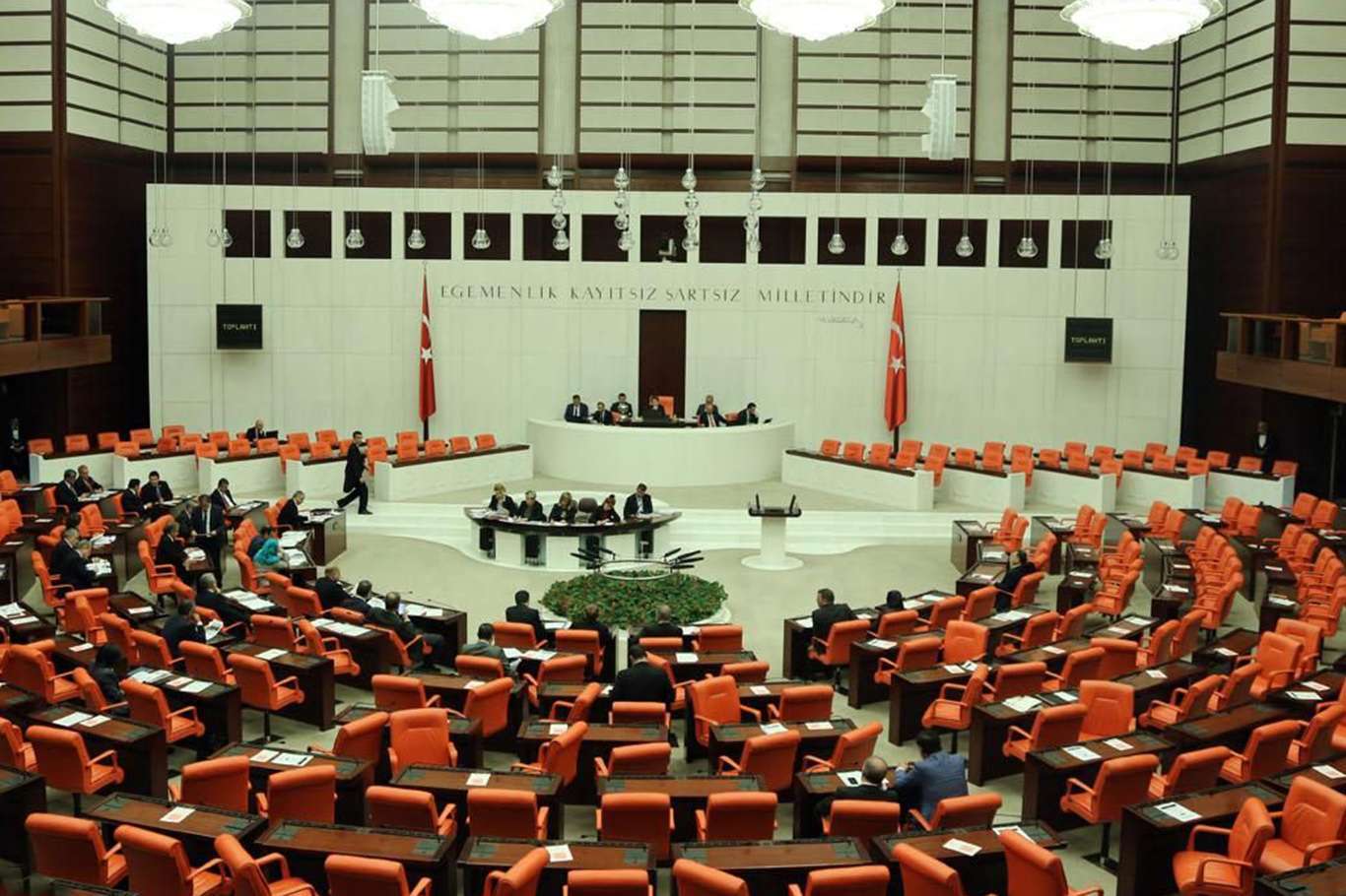 Ak Parti ve CHP'nin komisyon üyeleri belli oldu