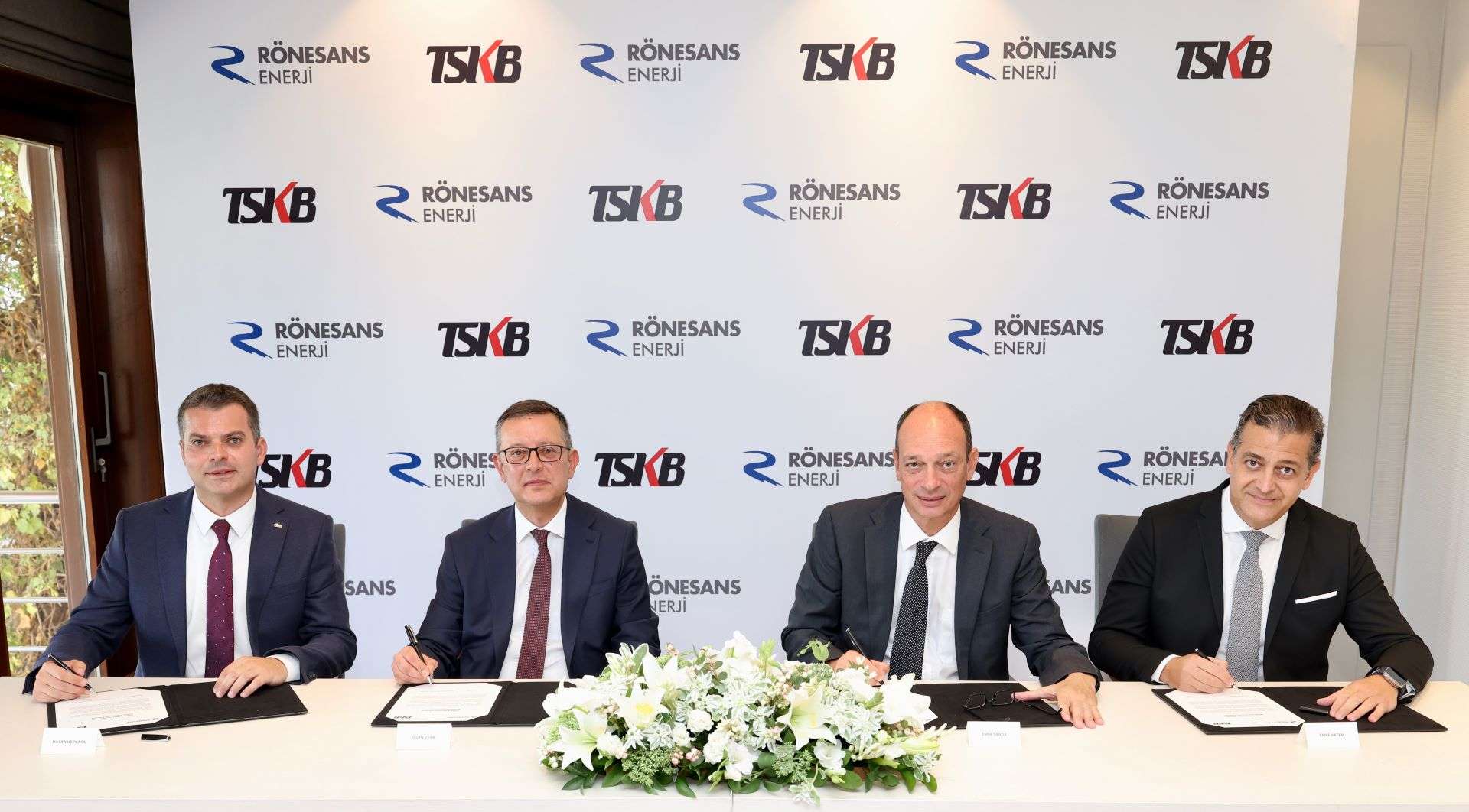 TSKB ve Rönesans Enerji, 54,4 milyon euro tutarında kredi anlaşması  imzaladı - Foreks.com