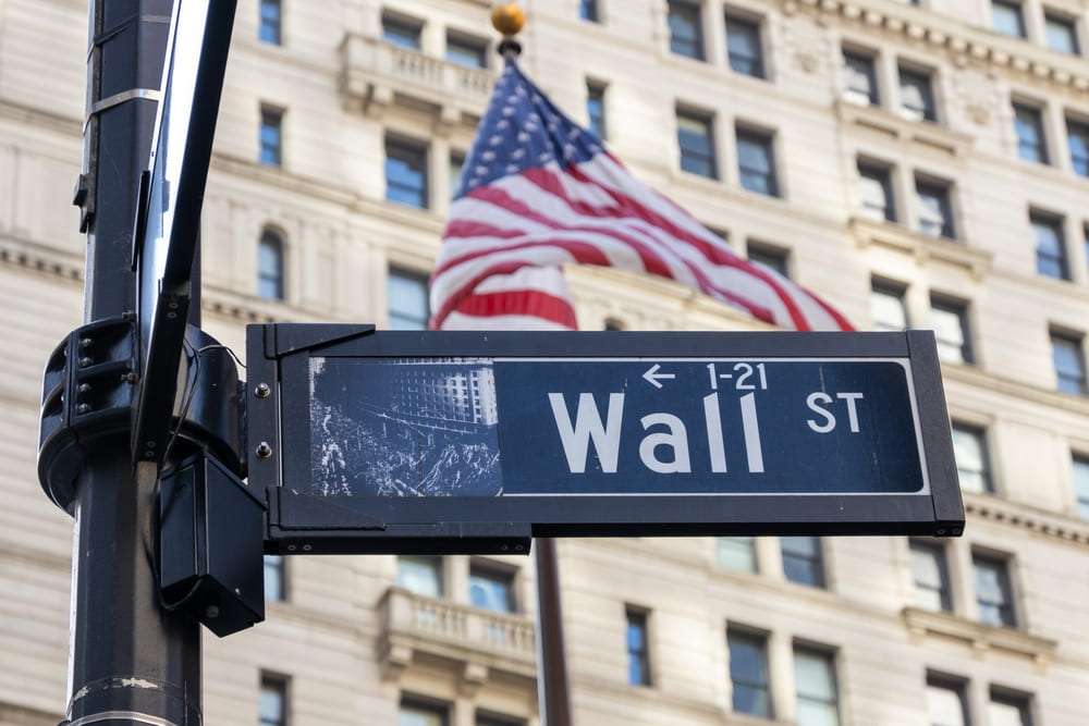 Fed kararını bekleyen Wall Street'e dün temkinli bir seyir hakim oldu