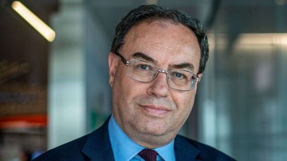 İngiltere Merkez Bankası faizleri sabit tuttu, parasal sıkılaştırma hızını azalttı