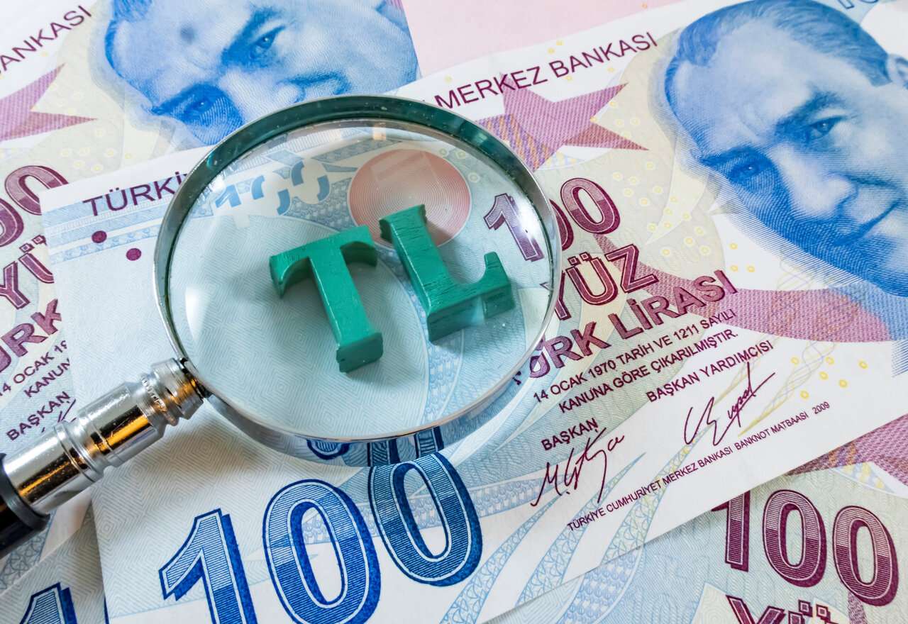 Danske Bank, Türk lirası karşısındaki bazı döviz kurları için yeni tahminlerini açıkladı