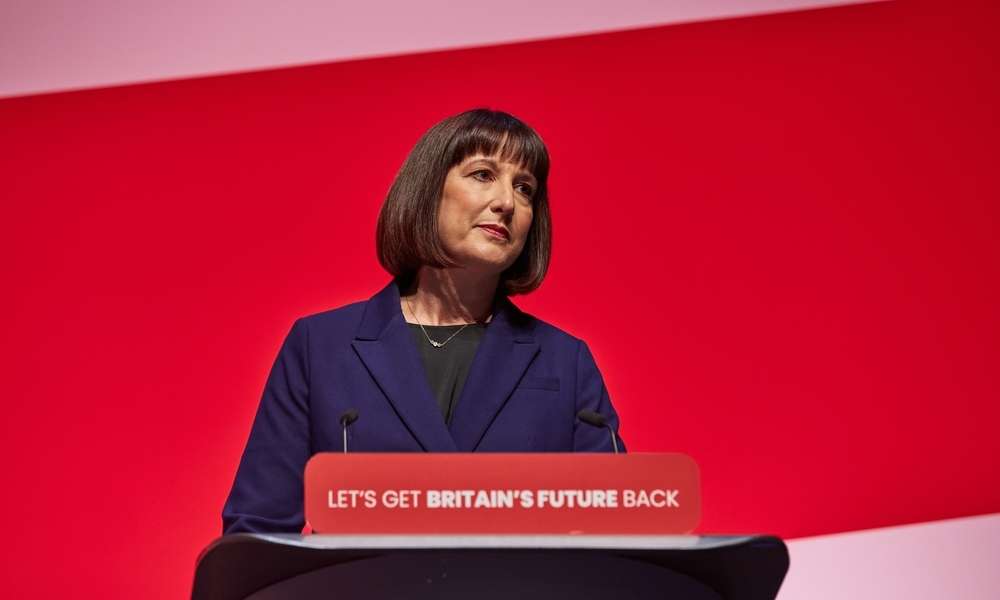 İngiltere'de Reeves, onlarca milyar sterlinlik yeni vergi artışına hazırlanıyor