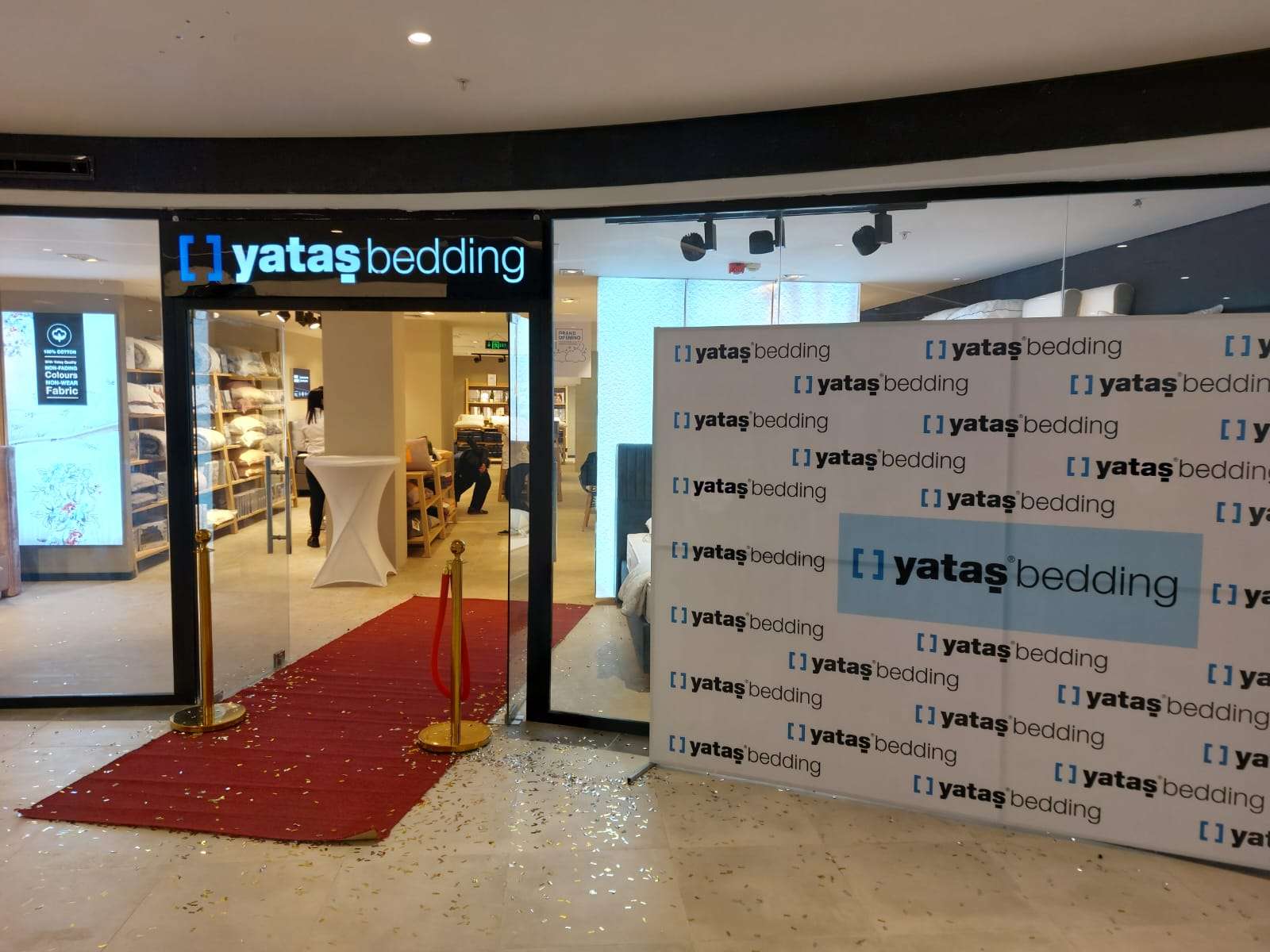 Yataş, kısa vadeli borçlarının finansmanı ve ek kaynak oluşturmak amacıyla, Ak Finansal Kiralama A.Ş ile "Sat-Geri Kirala" işlemi gerçekleştirdi