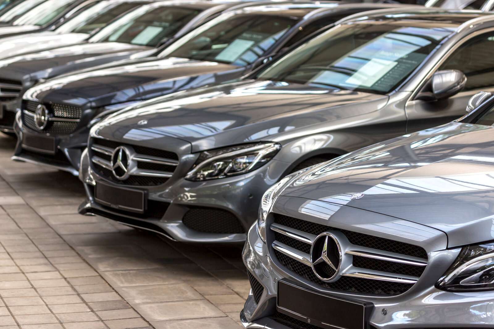 Trump'ın tarife tehdidi Almanya'da otomotiv hisselerini vurdu