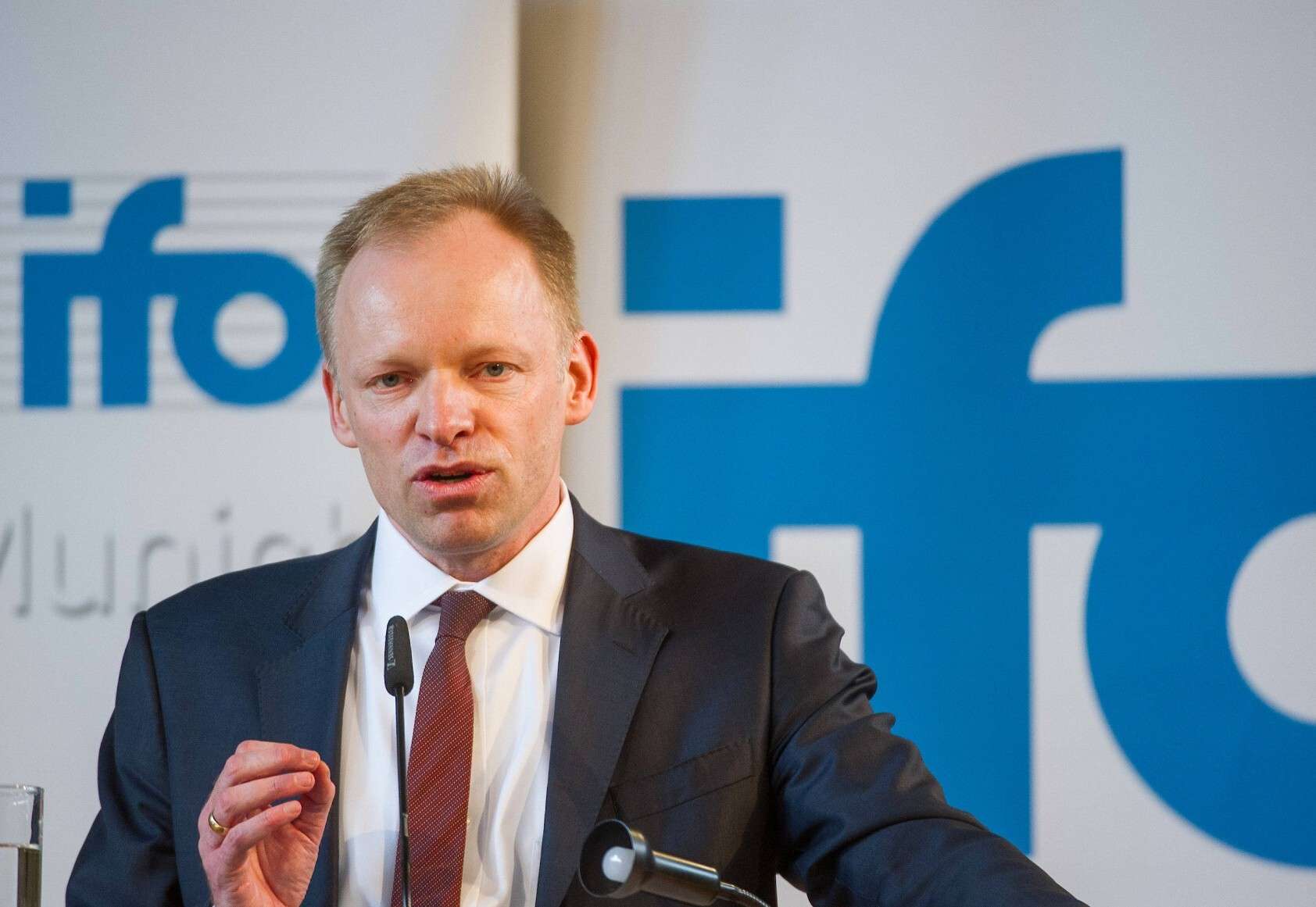 Ifo Başkanı Clemens Fuest: Alman ekonomisi duraklıyor
