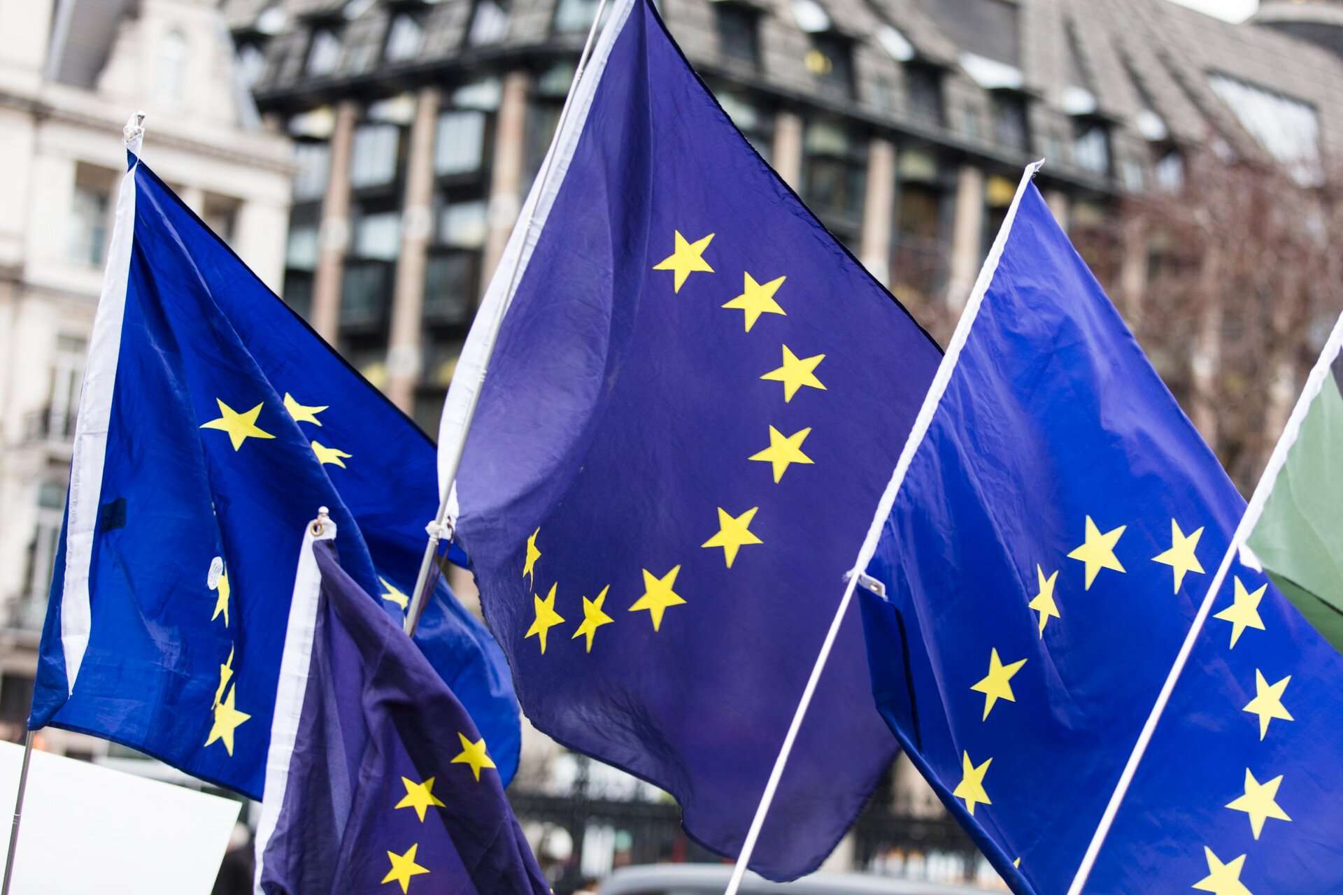 Euro Bölgesi'nde imalat sektörü toparlanma işaretleri verdi