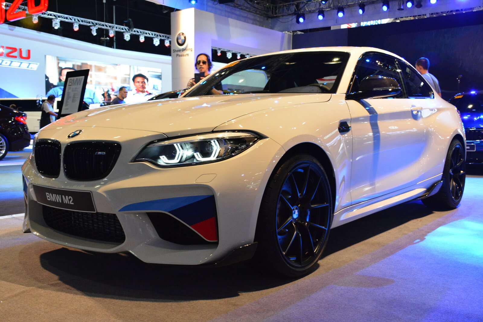 BMW, yüzbinlerce aracı servislere geri çağırıyor