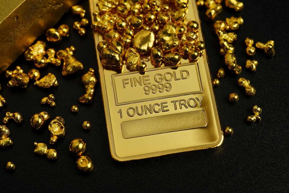 Altın, Asya'daki zayıf işlemlerle 5 bin doların altına indi