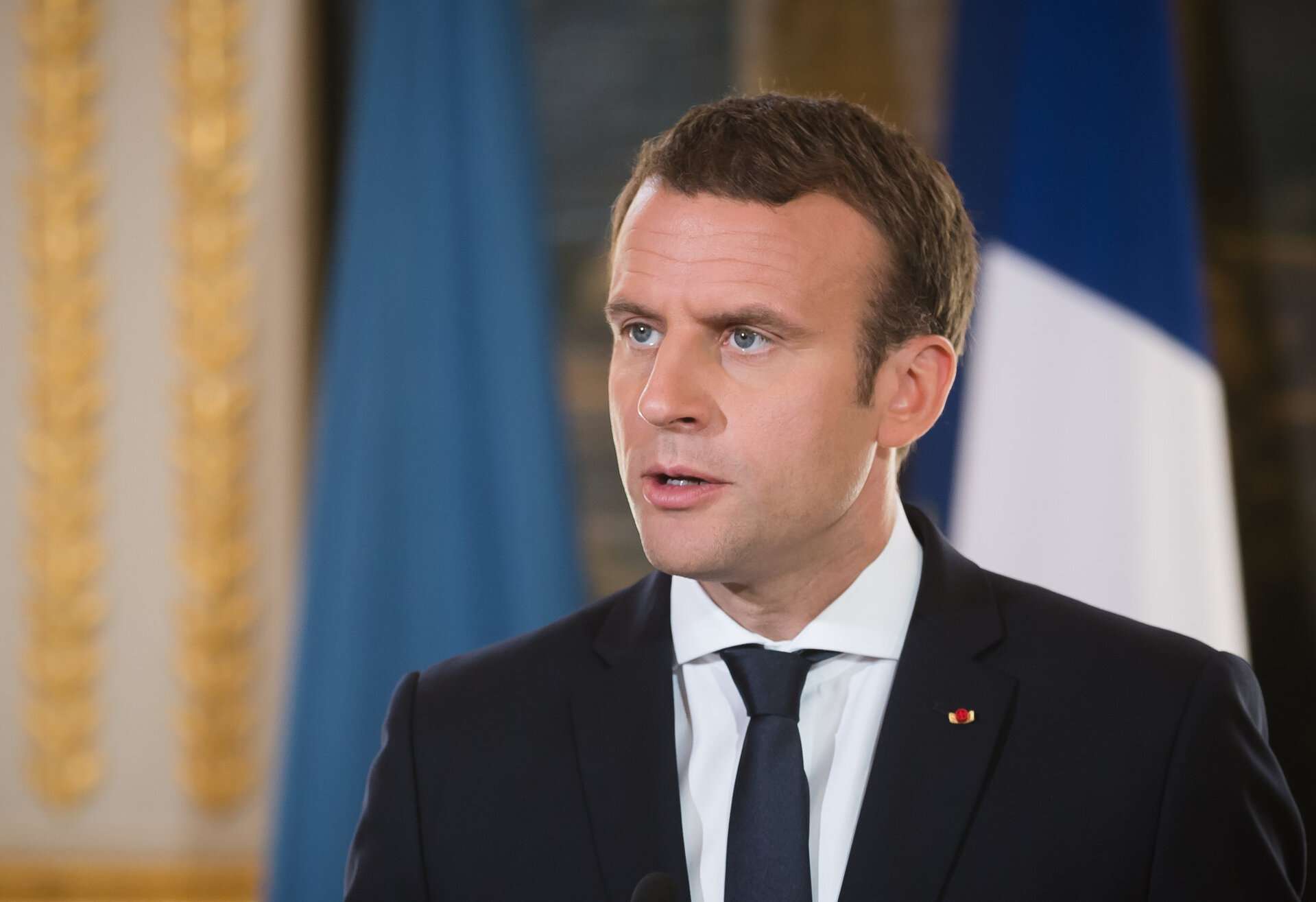 Macron: Gençlere sosyal medya yasağı G7 gündemine getirilecek